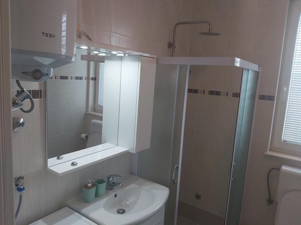 Apartment Adrijana نوفاليا المظهر الخارجي الصورة