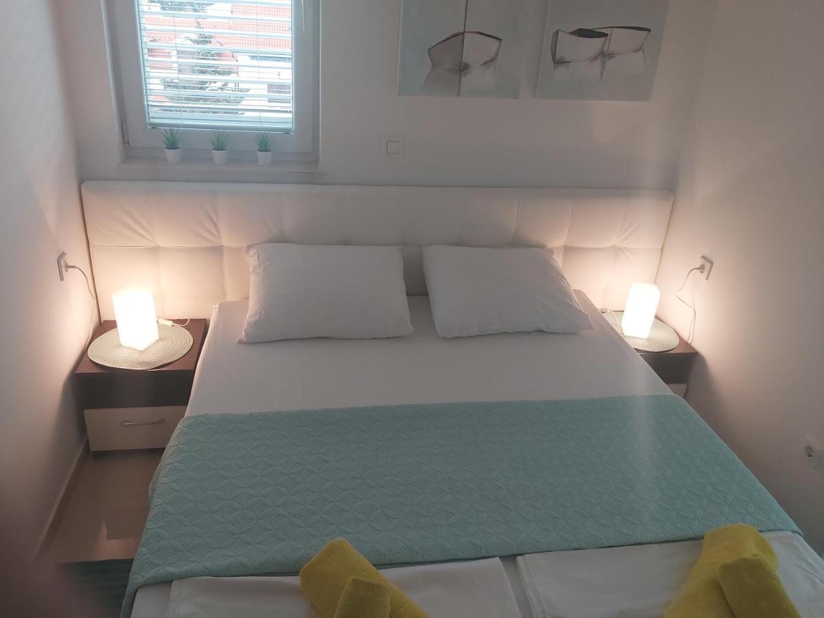 Apartment Adrijana نوفاليا المظهر الخارجي الصورة
