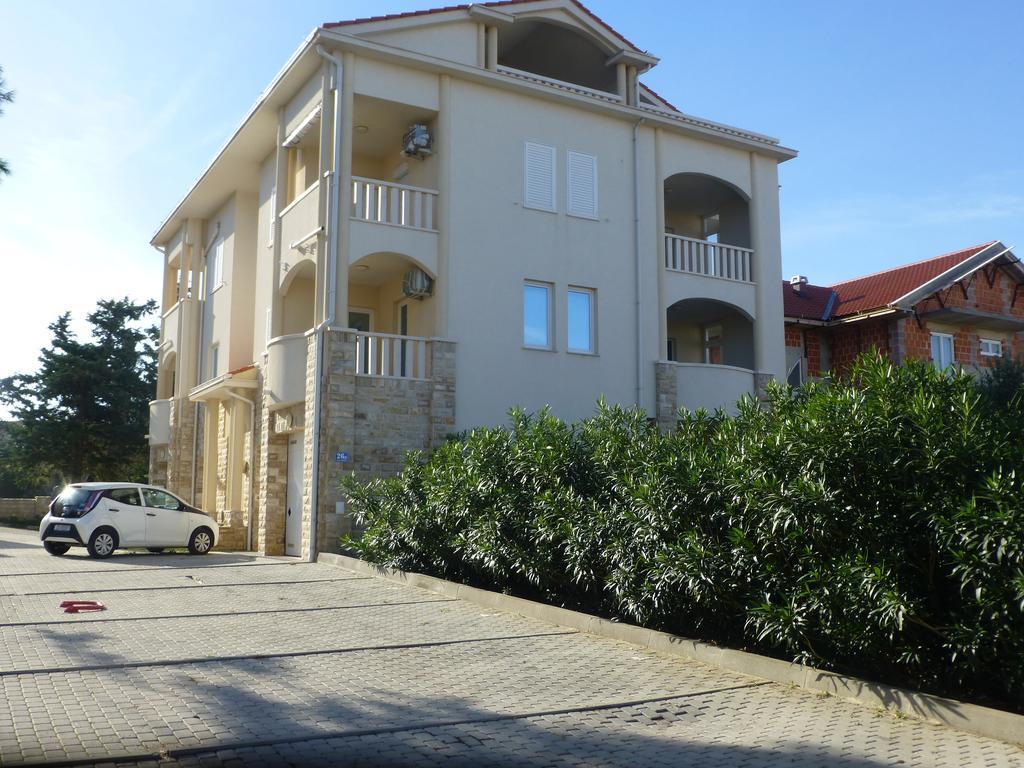 Apartment Adrijana نوفاليا المظهر الخارجي الصورة